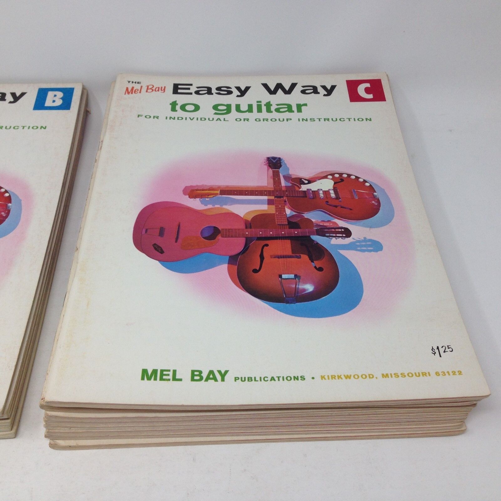Vintage 1965 MEL BAY Easy Way to Guitar: Lot of one B booklets + one C booklets Без бренда - фотография #3