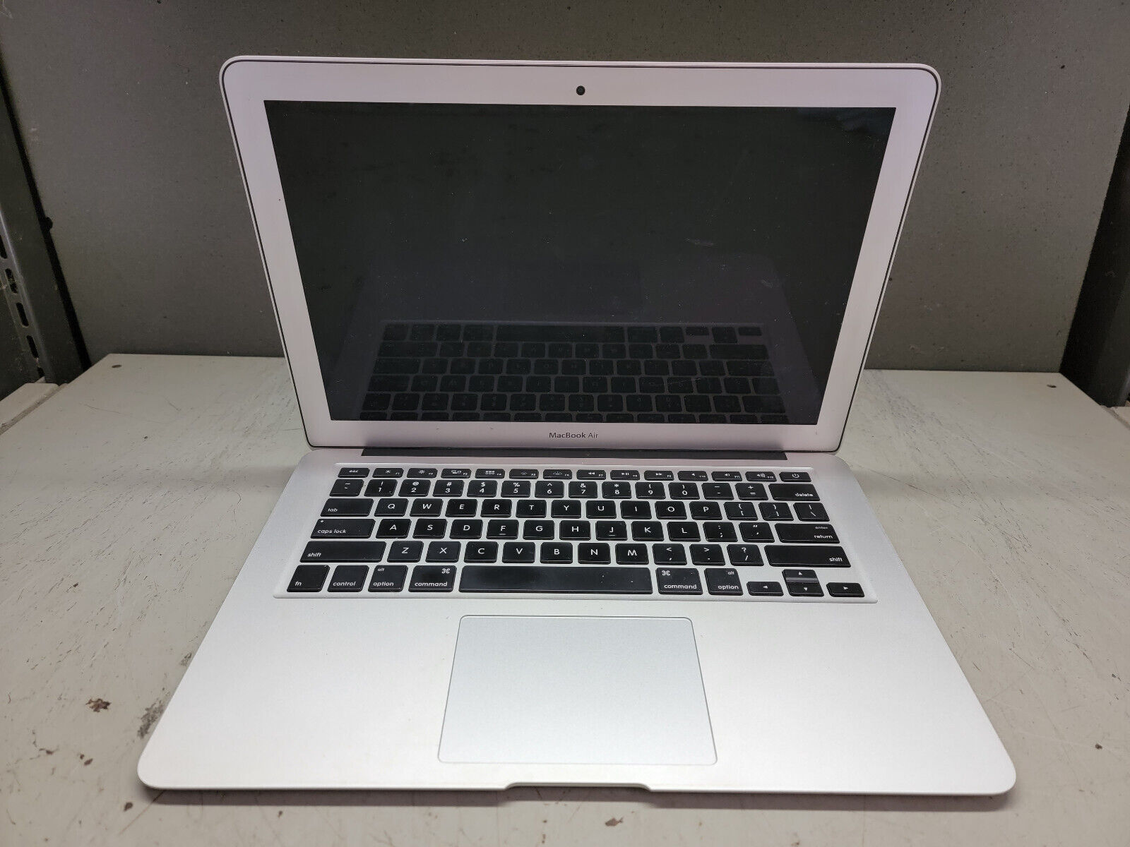 LOT of 6 Apple MacBook Air 13" 2013 - 4th Gen i5 - 4GB 128GB SSD NO OS - A1466 Apple MacBook Air