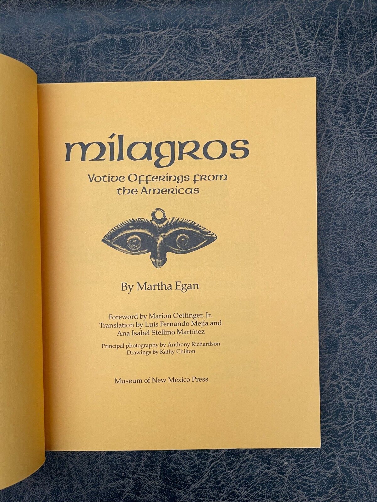 MILAGROS VOTIVE OFFERINGS-BILINGUAL BOOK-NEW-OFRENDAS VOTIVAS-DE LA AMERICAS Без бренда - фотография #2