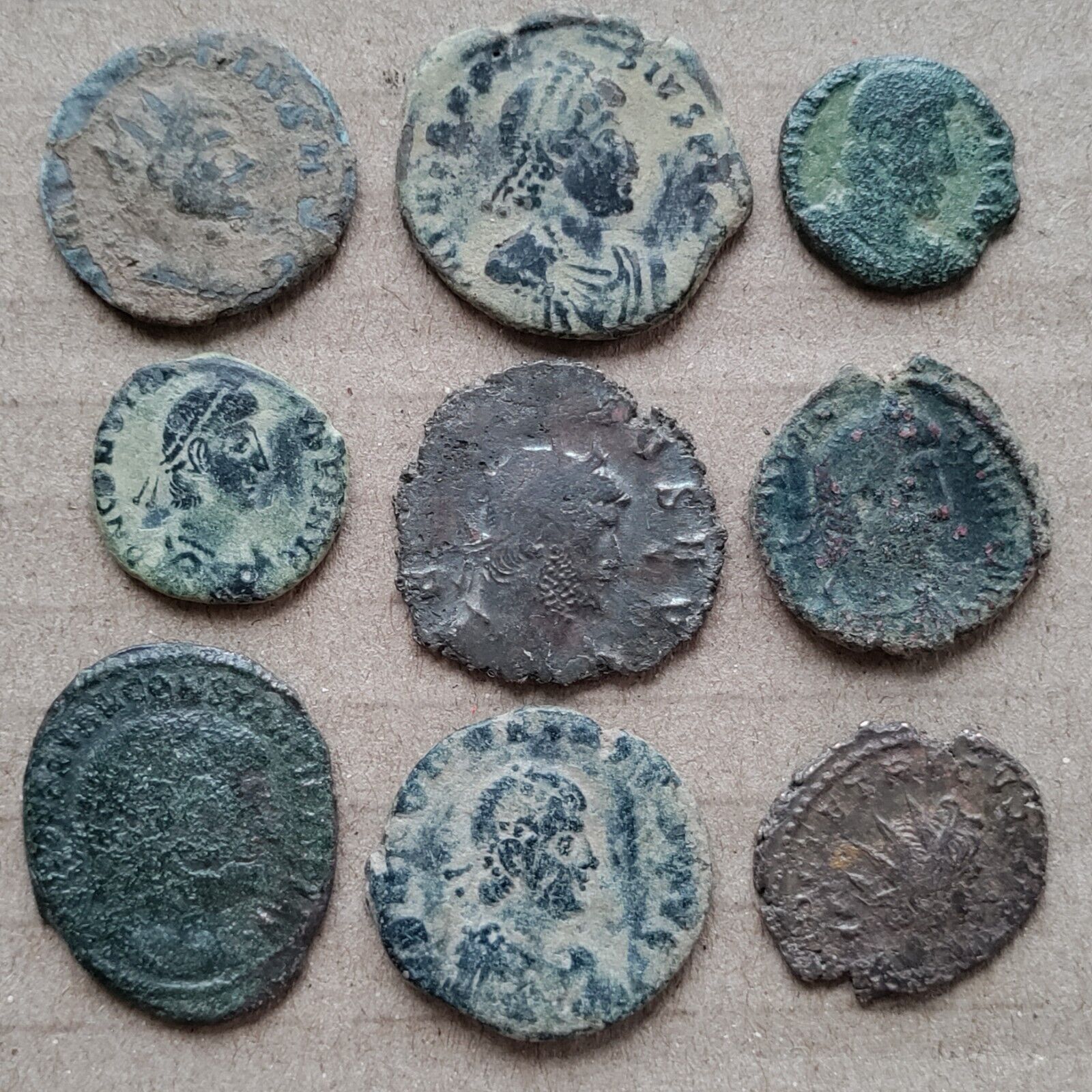 COLLECTION STARTER , 9 different Roman coins,  3rd-4th Century A.D. Без бренда