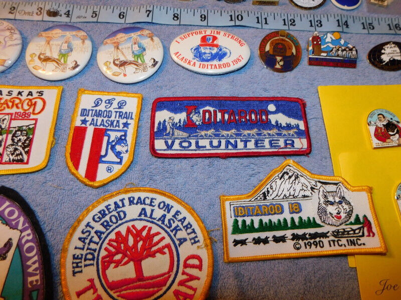 ALASKA IDITAROD Pin Husky Dog Sled Race Mushing Pins, Buttons Patches 36 Mix LOT Без бренда - фотография #7