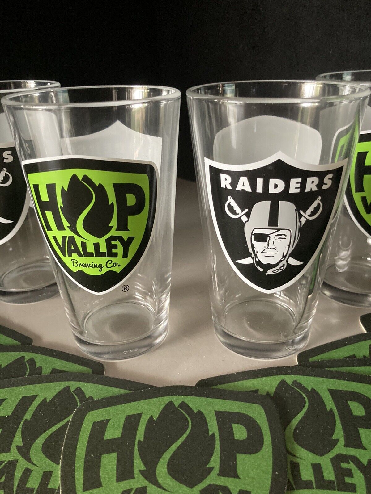 (2) NEW Raiders Hop Valley Brewing Beer Pint Glasses & 20 Bar Coasters Lot Elysian - фотография #4