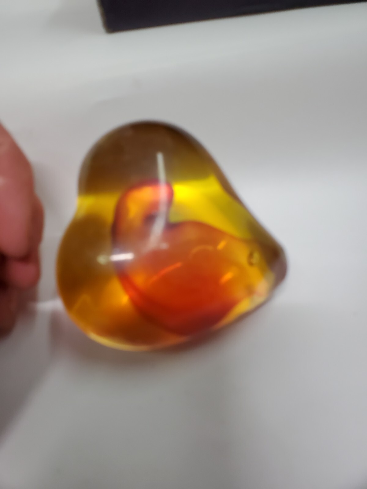 Kosta Boda SwedenGlass “Heartbeat” Glass Paperweight red  Bertil Vallien amber Kosta Boda Kosta Boda SwedenGlass - фотография #9