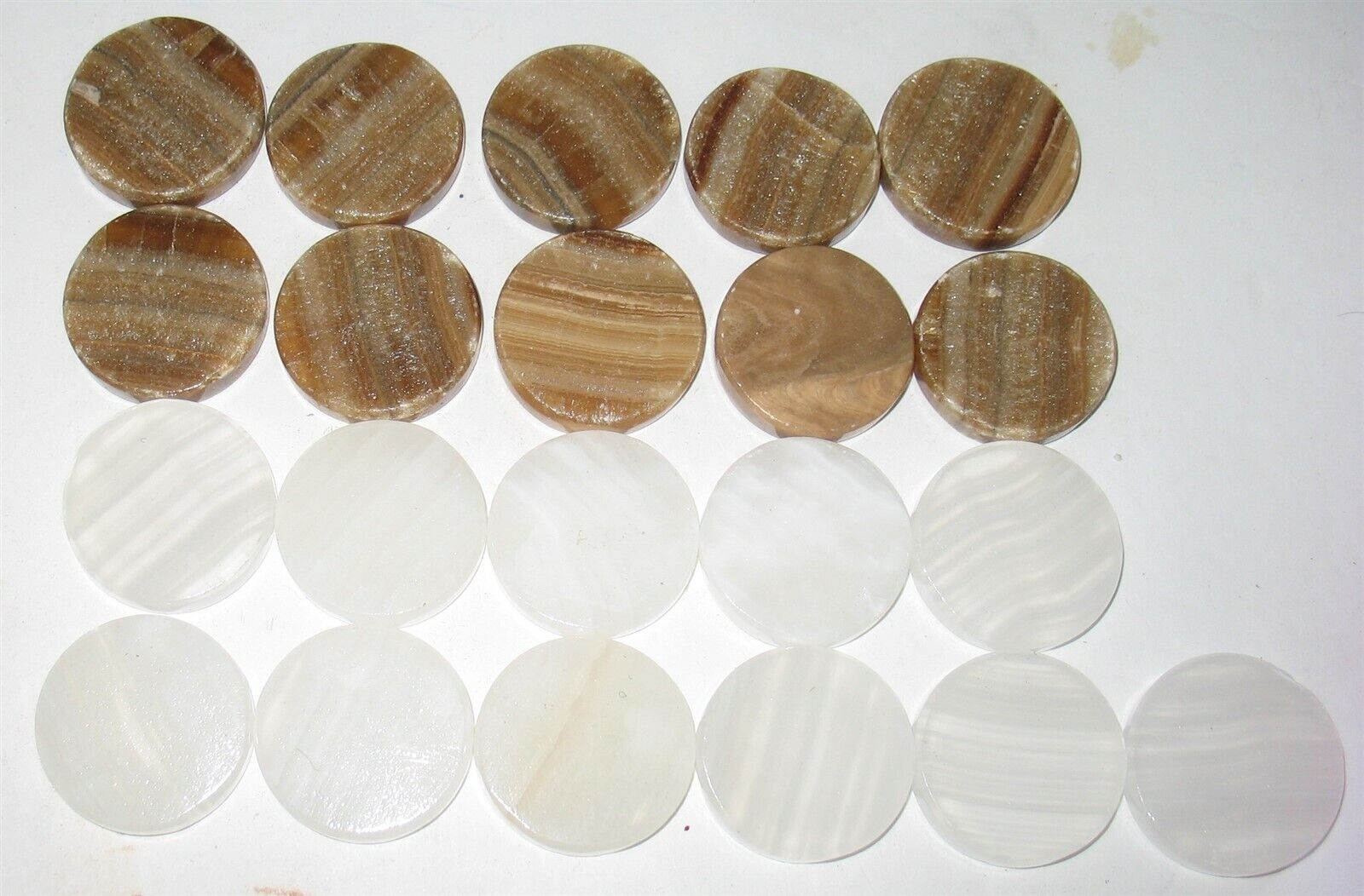 21 Pieces Vintage Brown & White Stone Checkers Replacement Parts Unbranded - фотография #7