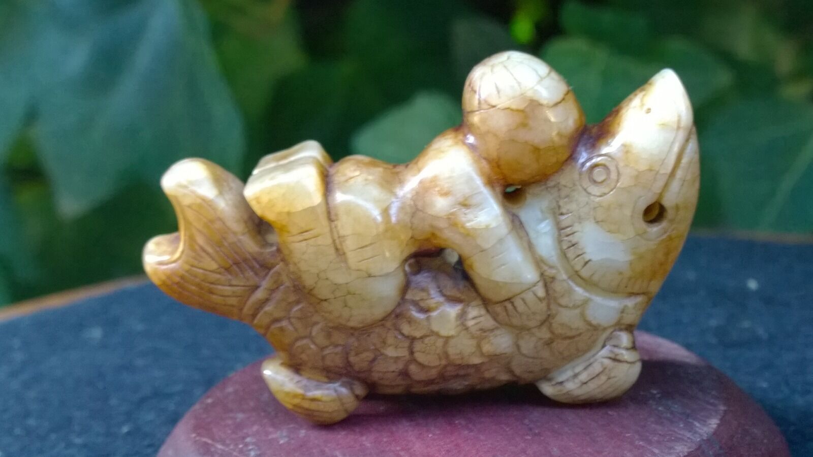 Group of Three Old Nephrite Jade Amulets Fish-Boy-Dragon Man Extra Fine Carving. Без бренда - фотография #3