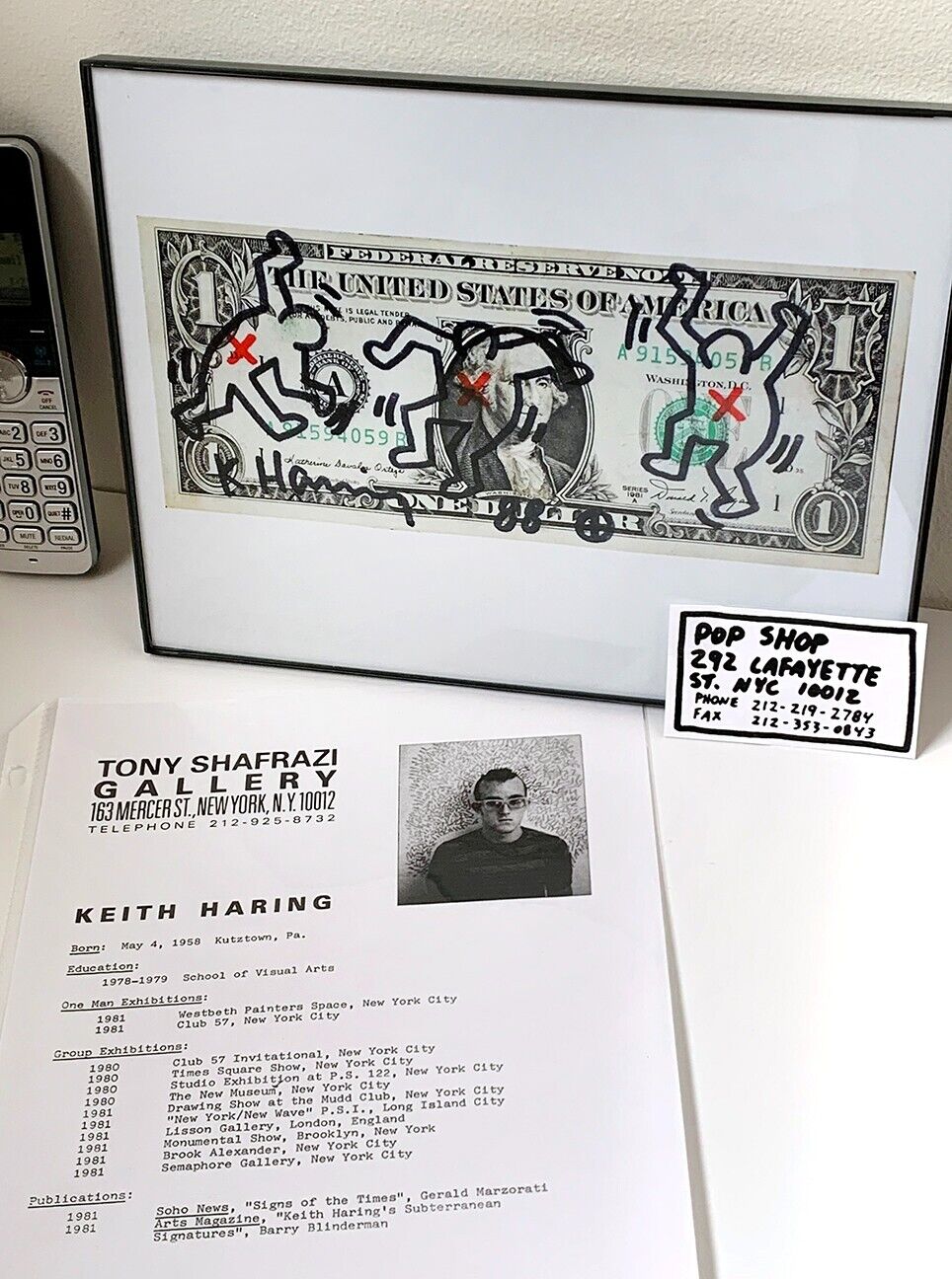 Keith Haring Signed Dollar Bill + Resume + POP SHOP Biz Card Без бренда - фотография #3