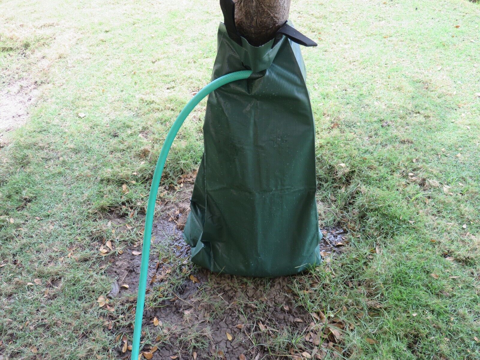 2 Pack Tree Watering Bag 20 gallons, Slow Water Release,  Self Irrigation JM Gardens NA - фотография #8