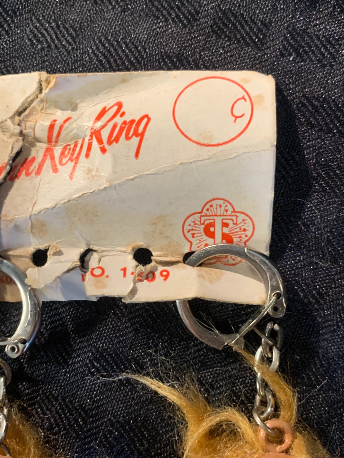 Vintage Rubber Caveman Key Ring Chain Fob Figure Hong Kong 2.5" Loincloth Rare TS - фотография #2