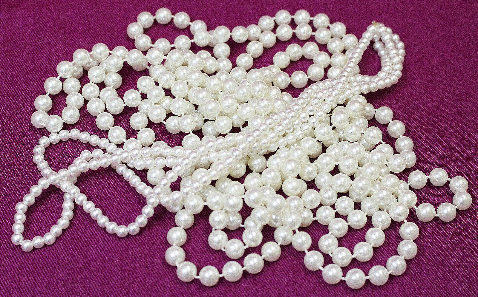 Bulk Lot 2 Faux Pearl Necklaces Craft Market Stall Dress Up Decorations VG 0321  Unbranded - фотография #6