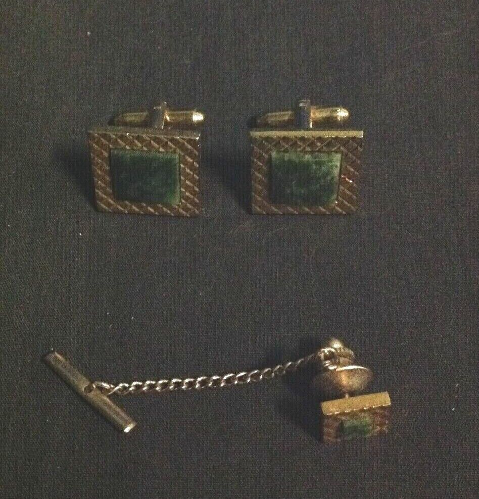Cufflinks and tie-tack set, gold tone metal with green marble-like stone Unbranded - фотография #3