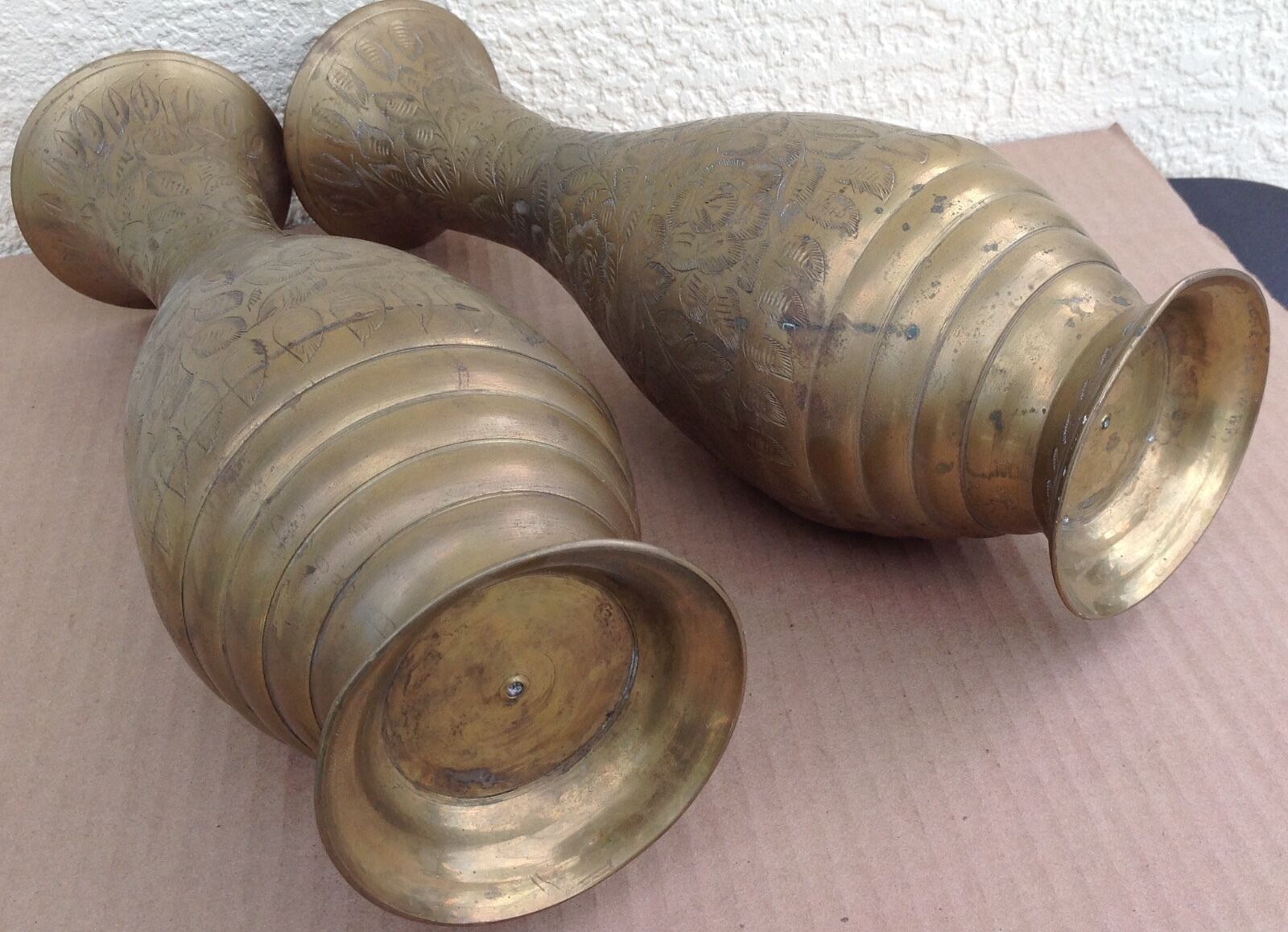 Brass India Vase pair identical, 20th century Anglo, engraved bohemian 225-BF  Без бренда - фотография #9