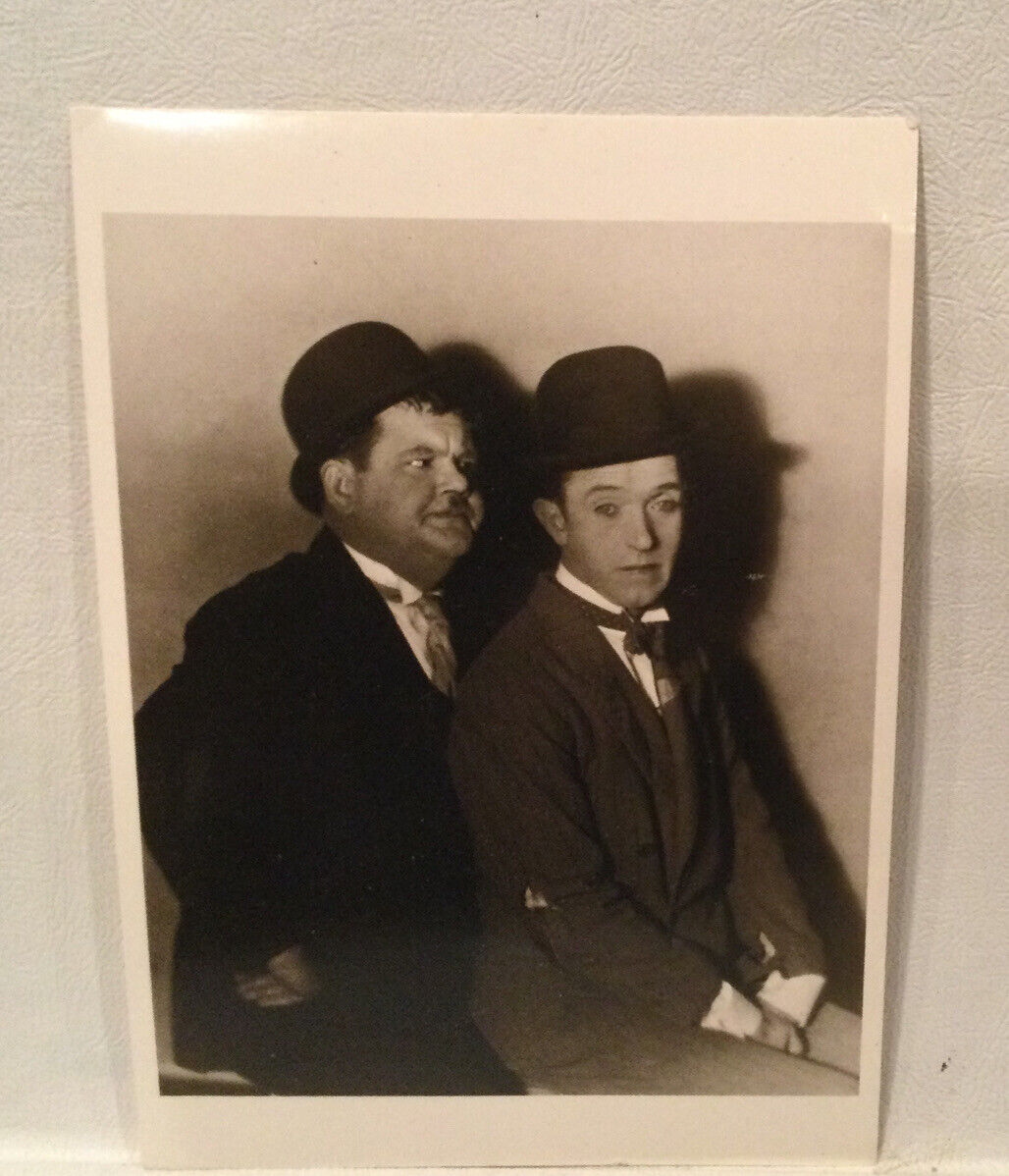 Laurel And Hardy Rare Poster-1984And Stickers-Very Rare-Photograph-1930 Без бренда - фотография #3
