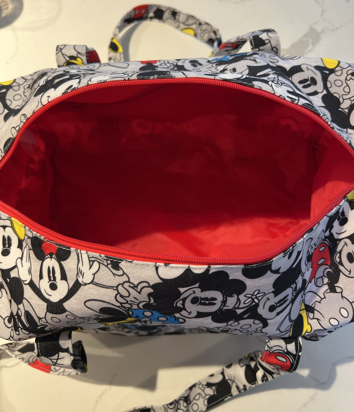 Disney Grey Mickey & Minnie Weekender Duffel Bag Global Design Concepts Inc - фотография #7