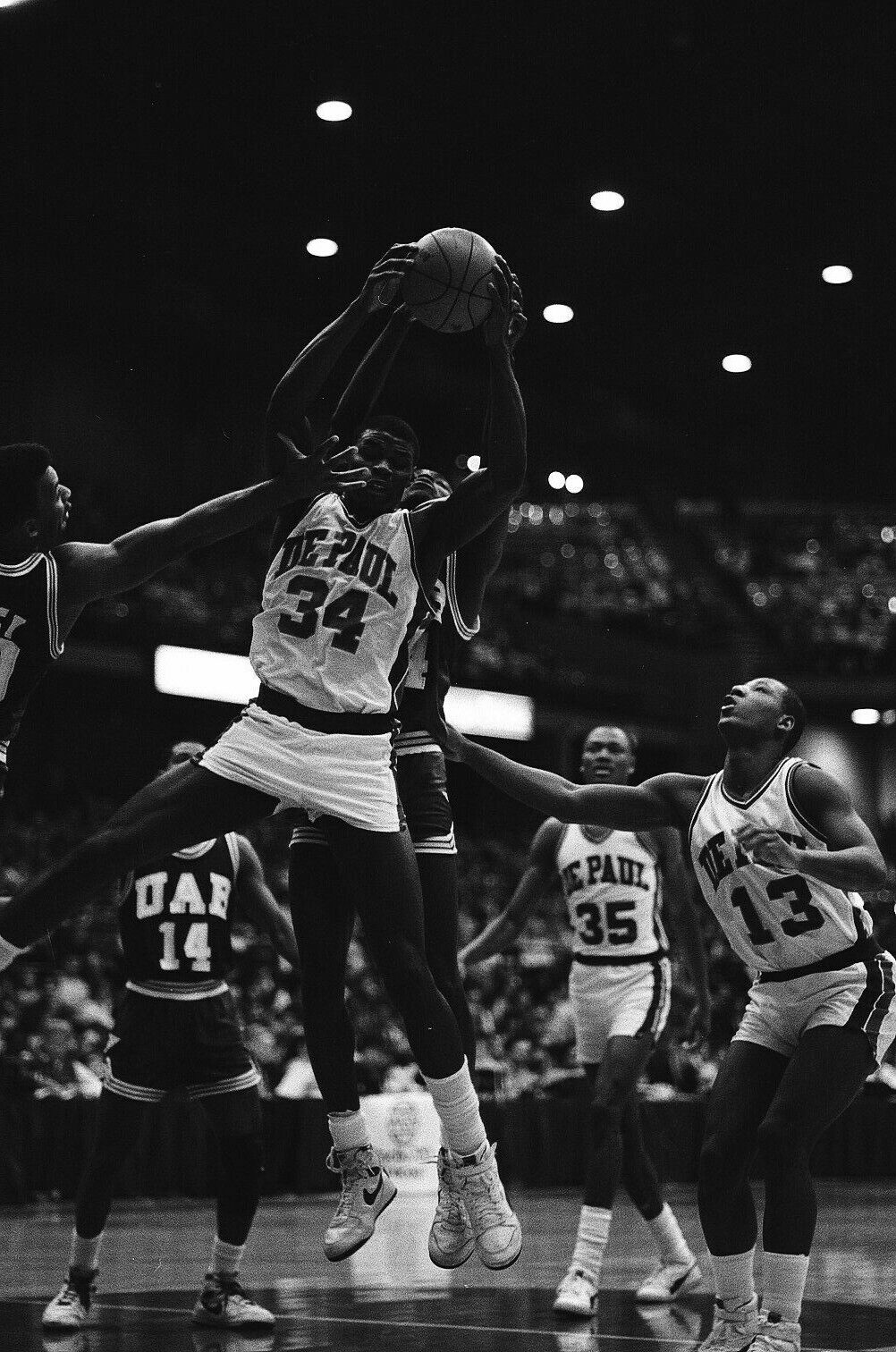 LD125-46 1986 College Basketball DePaul UAB Blazers (55) ORIG 35mm B&W NEGATIVES Без бренда - фотография #11