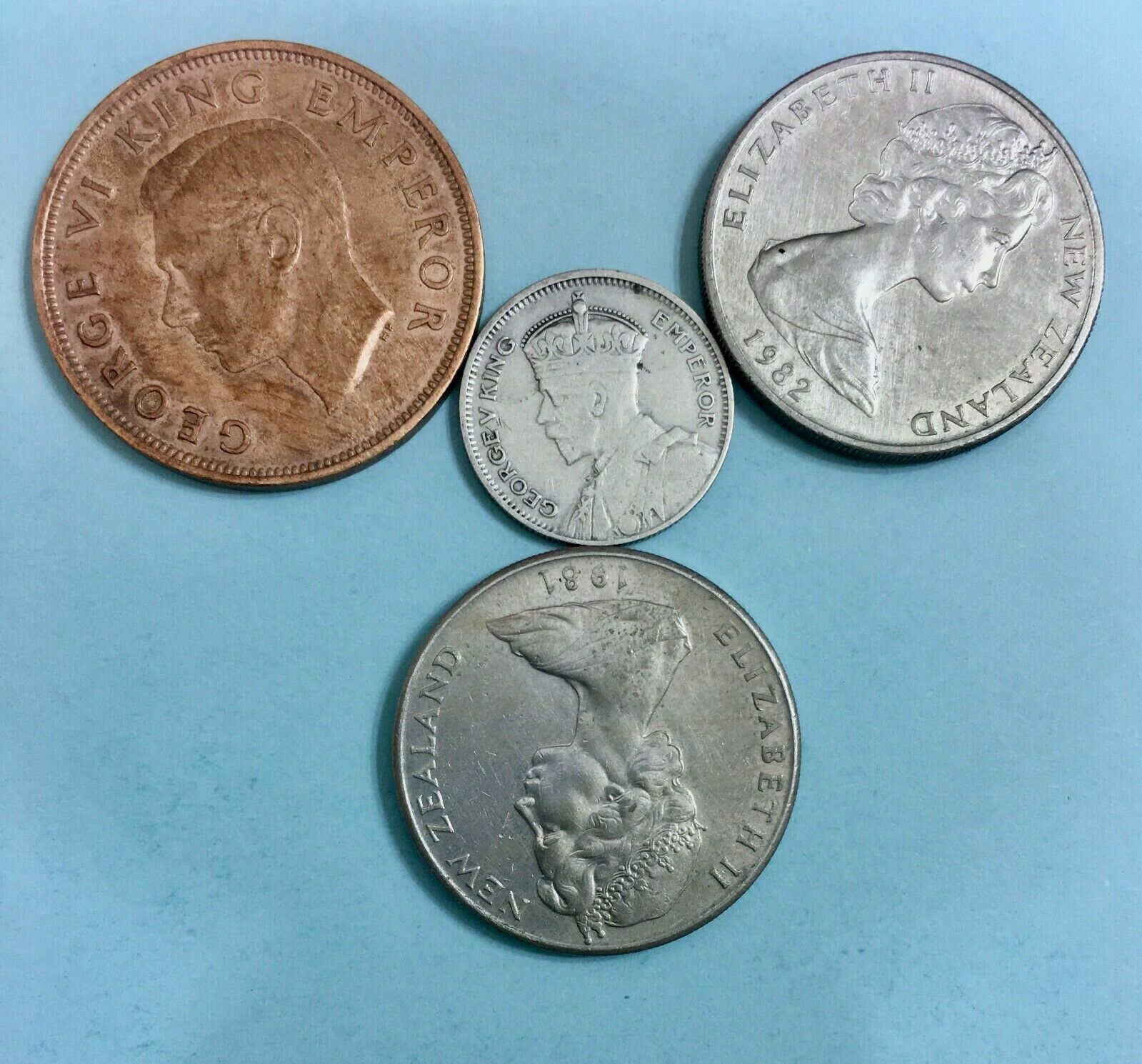 New Zealand 1934 6-pence George V- 1940 George VI Penny- 1981 Elizabeth II 20cen Без бренда