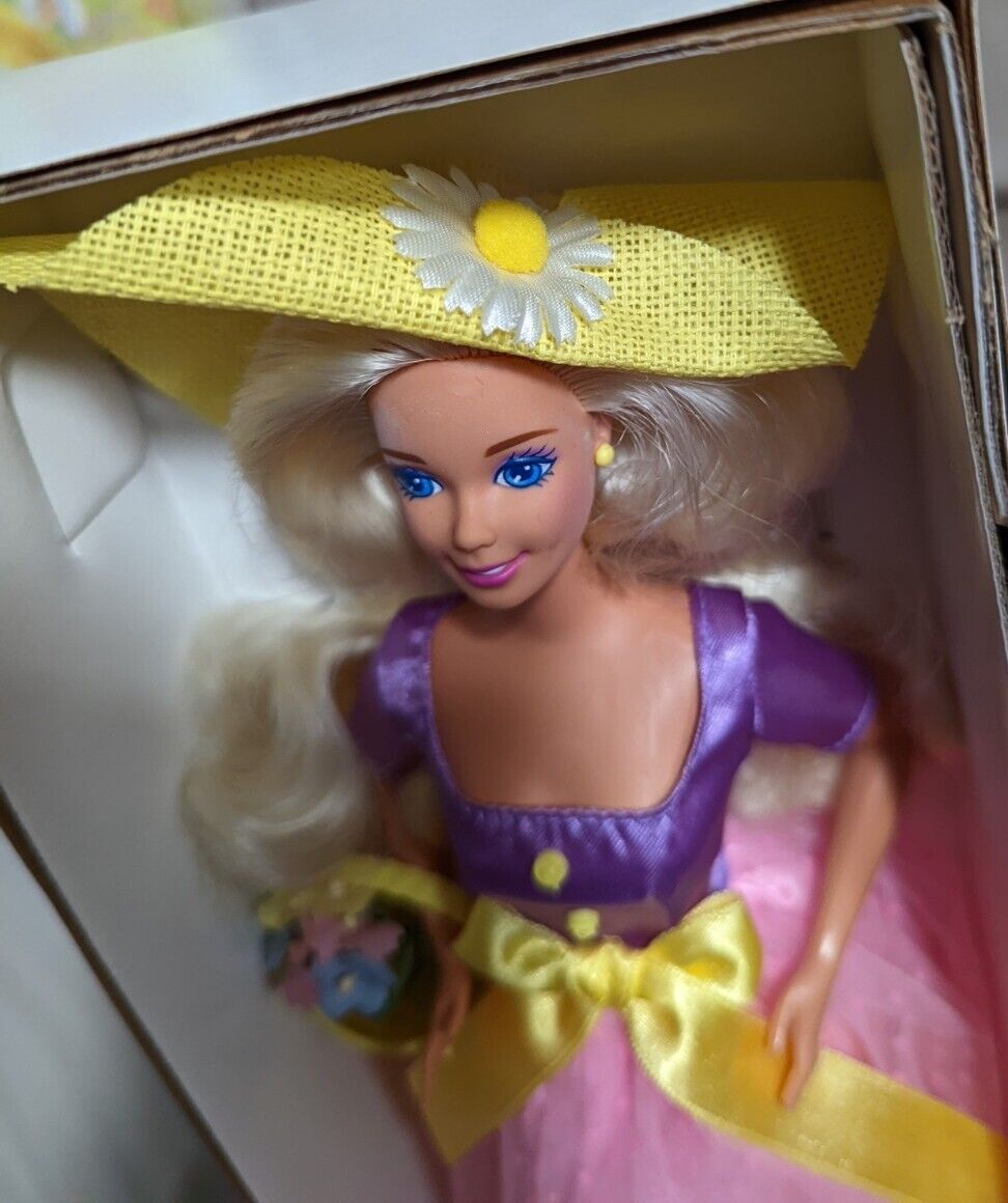 1995 Avon's Mattel Exclusive Spring Blossom Blonde Barbie Flower Basket NRFB RF Avon - фотография #4