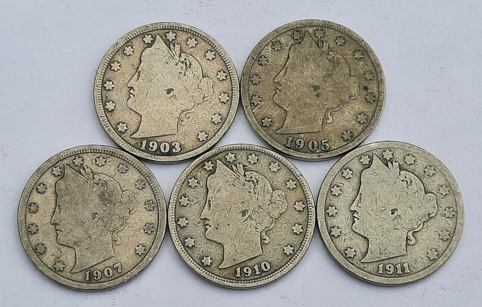 Five Liberty V Nickels with Five Different Dates! Без бренда