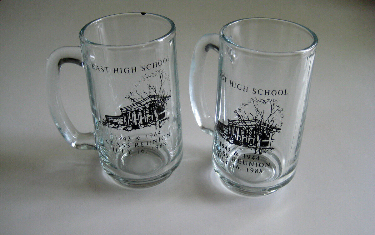 EAST HIGH SCHOOL CLEVELAND, OHIO. CLASS REUNION 1988 - PAIR OF GLASS MUGS - MINT Без бренда