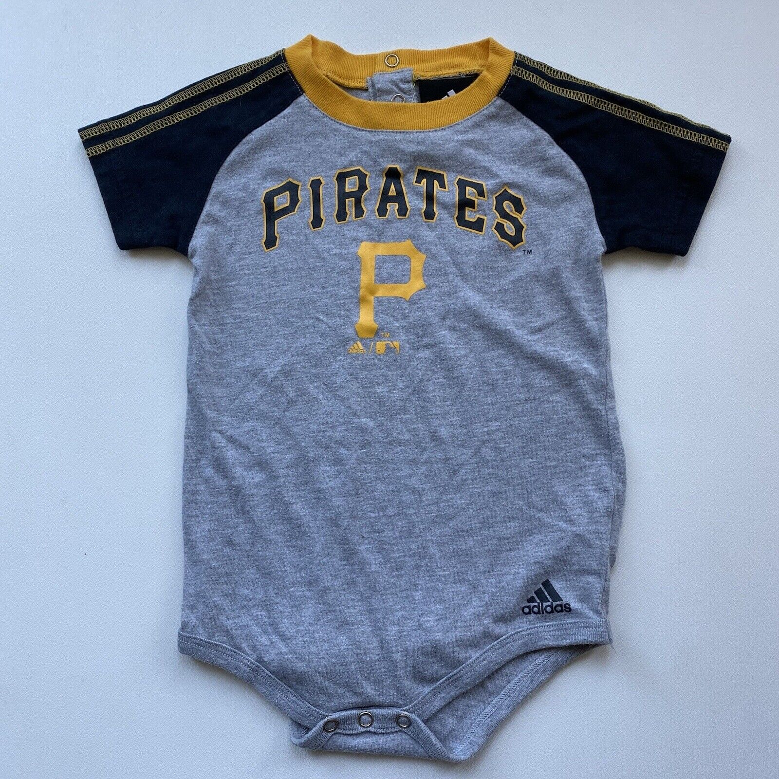 PIRATES Pittsburgh Lot 2 MLB Baseball Adidas Bodysuit T Shirt Snoopy Infant 24m Adidas - фотография #3