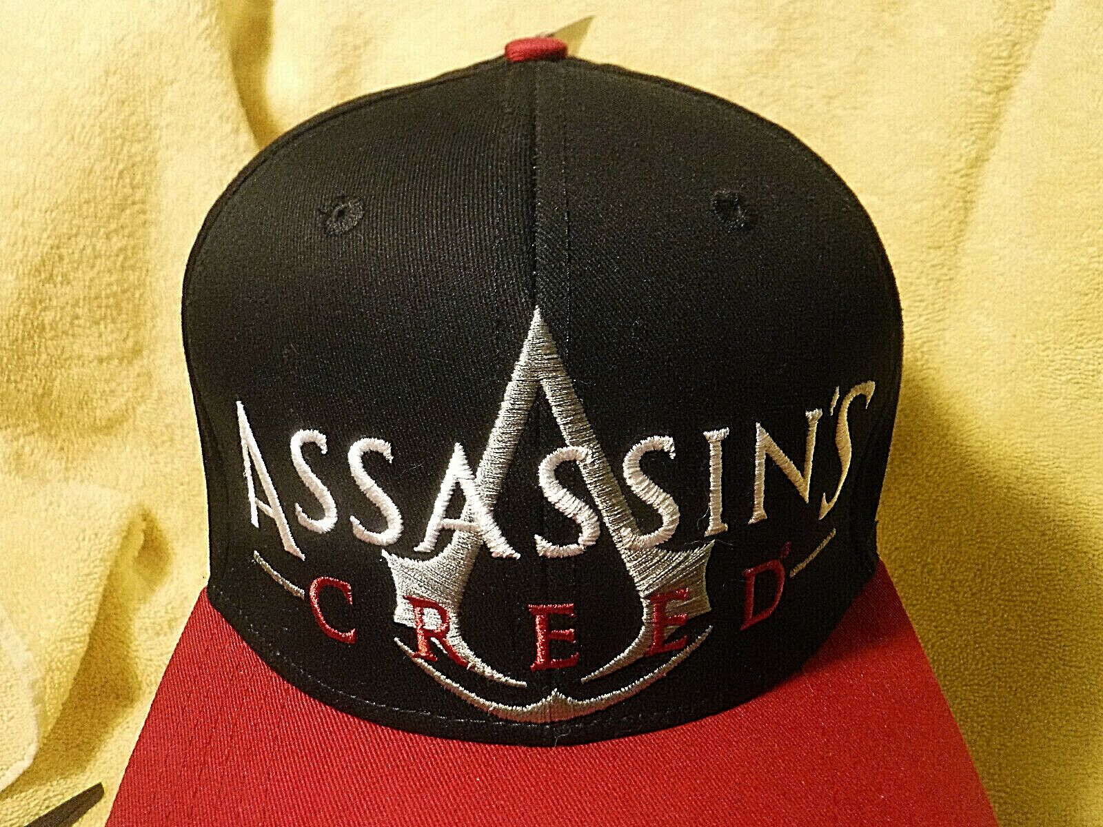 BRAND NEW W/tags! ASSASSINS CREED ORIGINS PS3 XBOX BASEBALL CAP & NEW DVD SET!!  Ubisoft - фотография #3