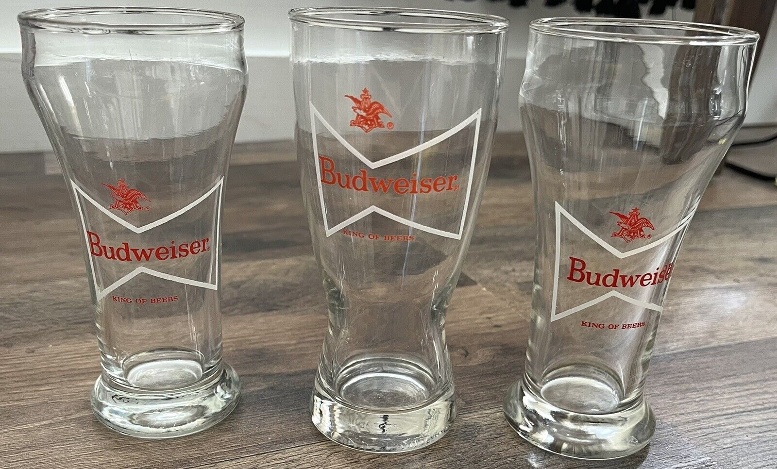🎁 3 Vintage Budweiser Bowtie King Of Beers Glass Bar Glasses Collectible Budweiser