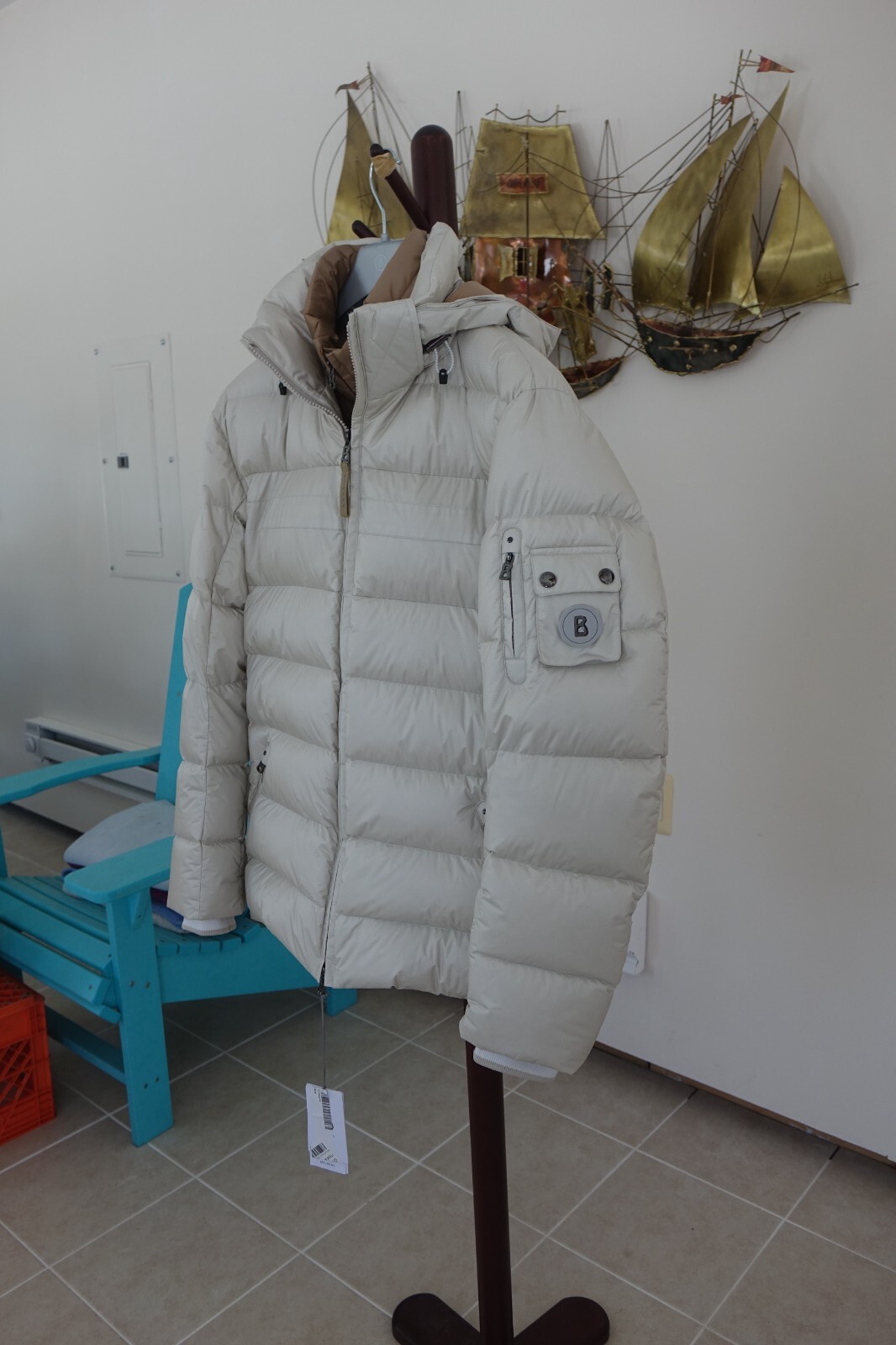 BOGNER Sim-D Down Ski Jacket, Men's 40, Ivory/Caramel, Powder Skirt Bogner - фотография #2