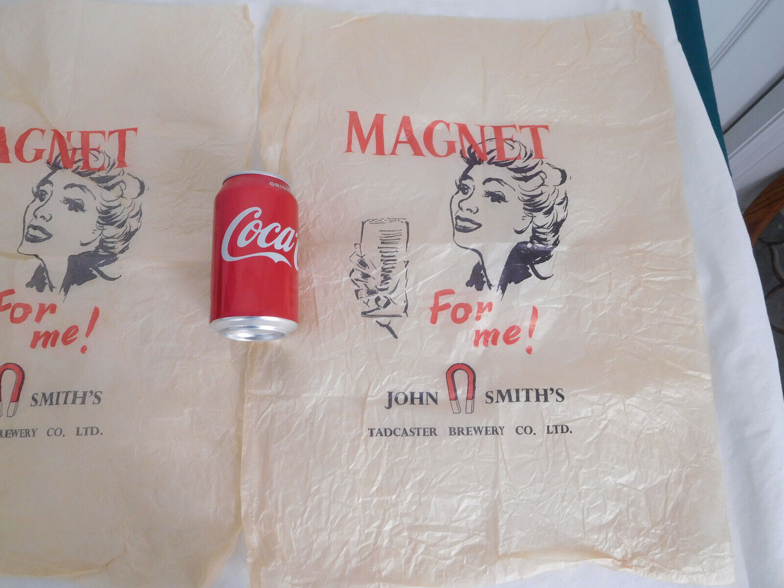 2 MAGNET John Smith's Tadcaster Brewery TISSUE PAPERS 14"x19" advertising John Smith's ale - фотография #2