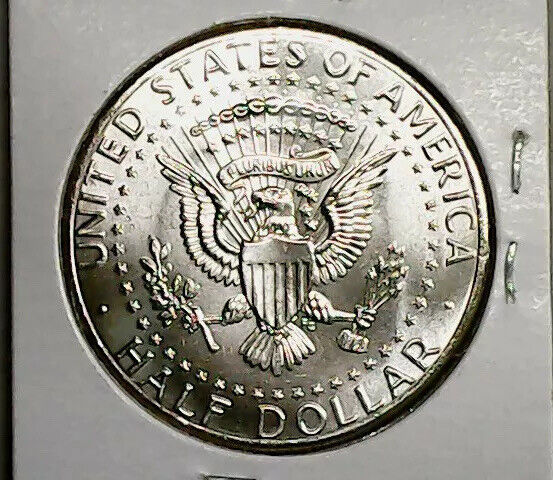 2022 P D Kennedy Half Dollar BU NIFC 2 coin set  Без бренда - фотография #3