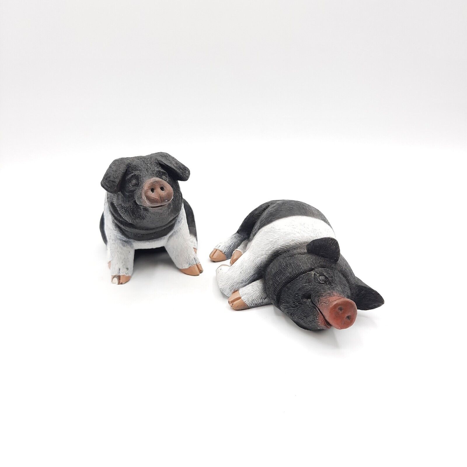 Set of 2 Vtg 1981 Realistic Black & White Pig Figurines Don James Stone Critters Без бренда