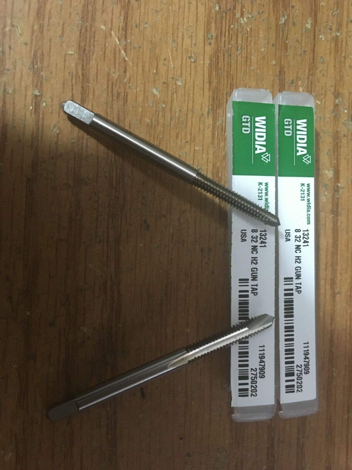 (2) 5301/13241 #8-32 Uncoated 2 Flute H2 HSS Plug Chamfer 3-5 Pitch Spiral Point Unbranded Does Not Apply