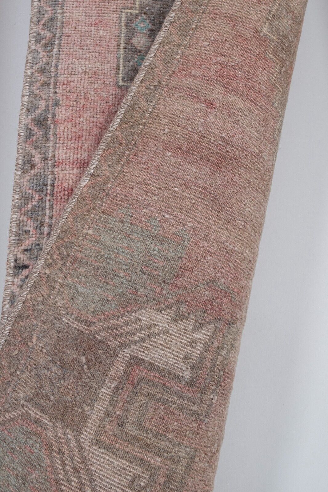 Pair of Vintage Turkish Oushak Yastik Scatter Rug - Faded Tribal Carpet Handmade Runner Rug - фотография #9
