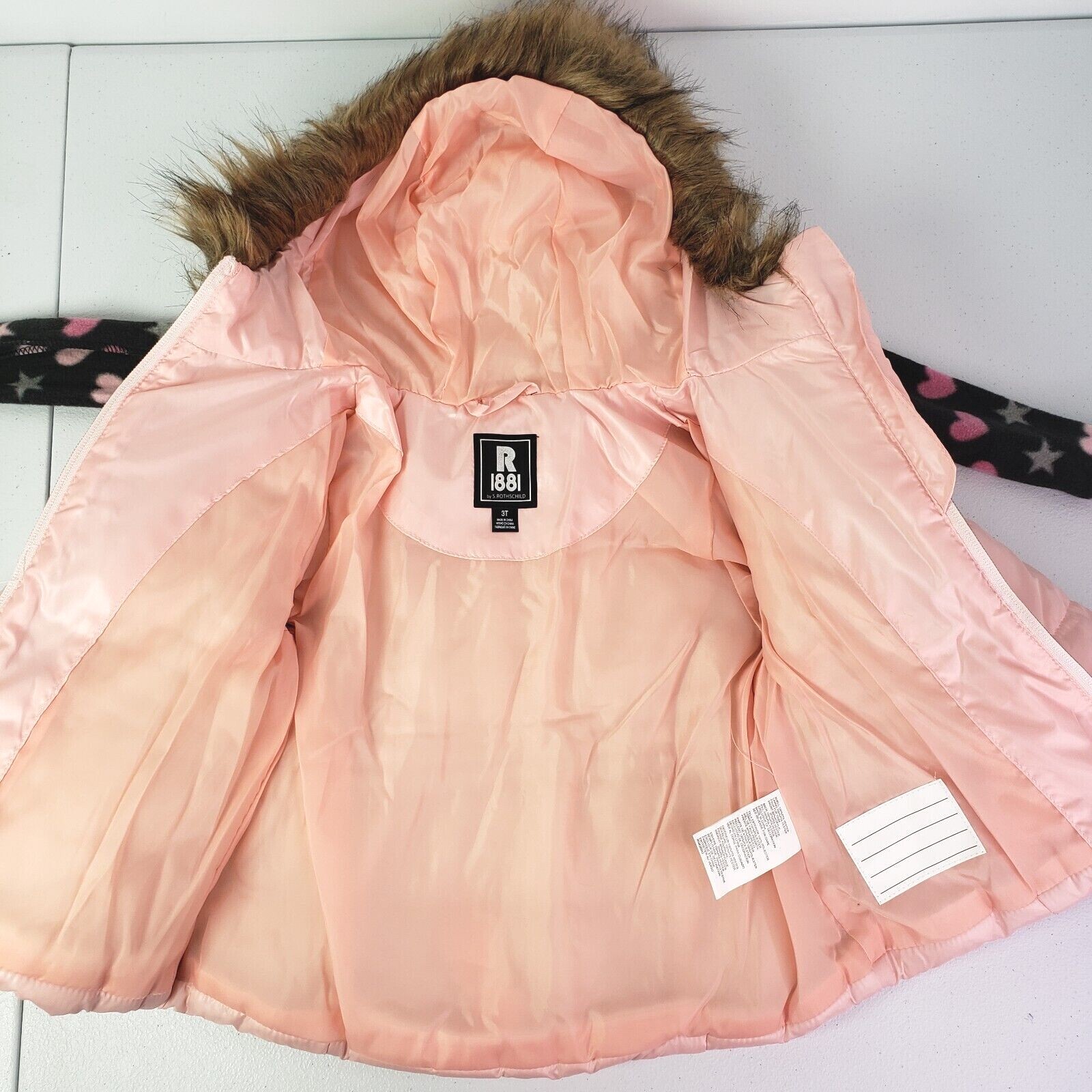 Rothschild Girls 3T Pink Blush Puffer Hoodie Zip Pocket Jacket & Scarf NWT Rothschild Puffer Jacket and Scarf - фотография #2