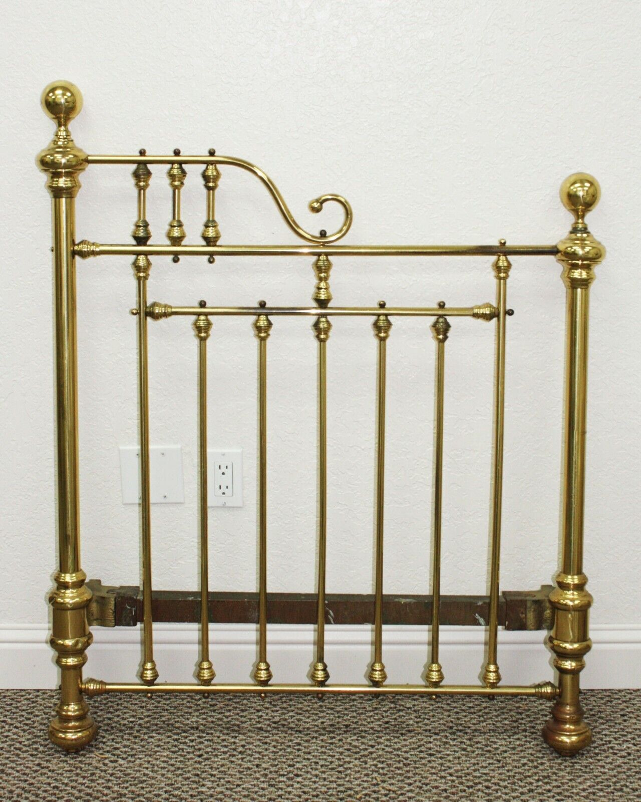 EXTREMELY RARE ANTIQUE PR OF VICTORIAN BRASS TWIN 3/4 BEDS THAT MAKE INTO A KING Без бренда - фотография #10