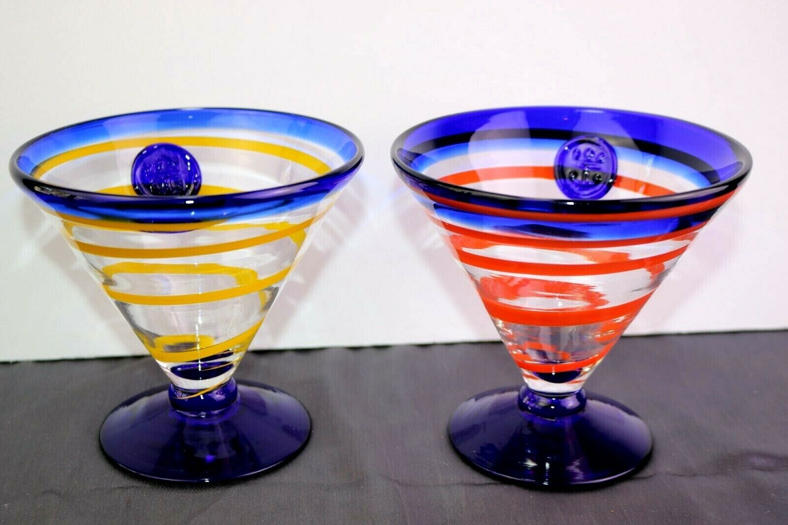 2 Royal Caribbean Cobalt Blue Yellow and Orange Swirl Martini Cocktail Glasses Без бренда