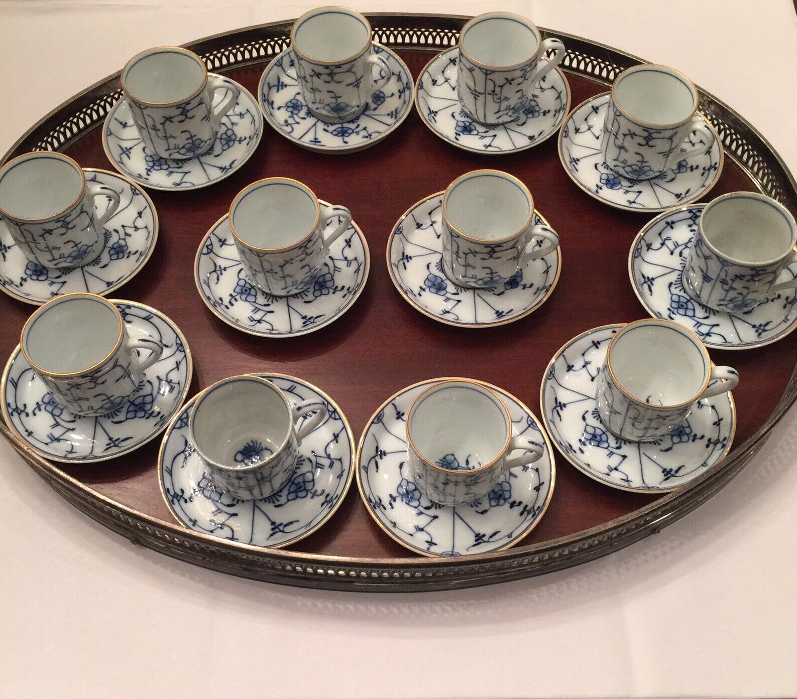 Set of 12 Antique German Tettau Blue/White Demitasse Cups & Saucers Strawflower Без бренда
