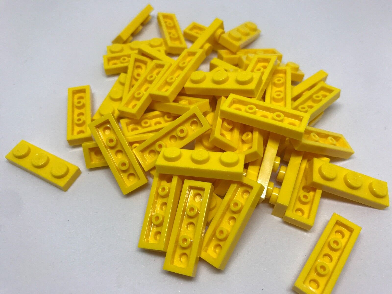 1X3 Lego 50 Piece Bulk Lot 1 x 3 Flat Plates YELLOW Building Parts #3623 LEGO Does Not Apply - фотография #2