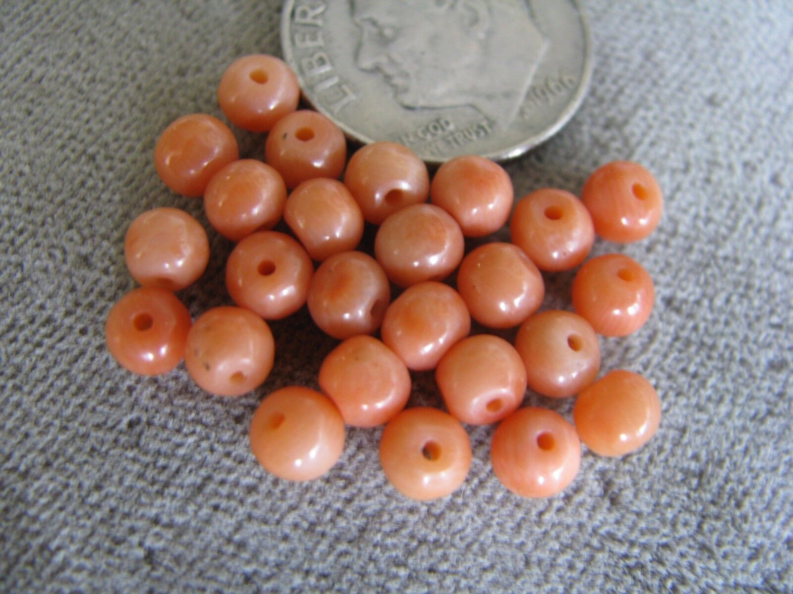 Lot of 25 Antique NaturaI Italian Coral Beads Salmon 3.5-4mm Без бренда - фотография #4