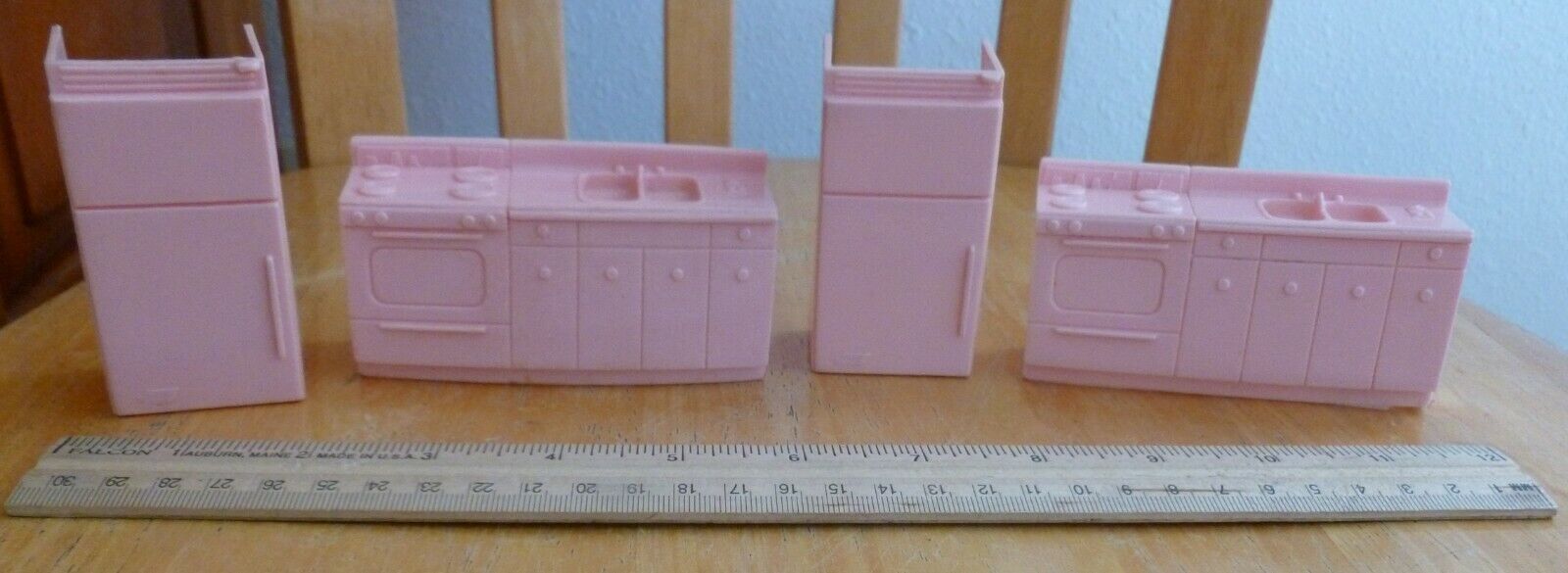 Dollhouse FURNITURE Pink Plastic Kitchen 'FRIDGE, STOVE, Double SINK, CABINETS   Unbranded - фотография #3