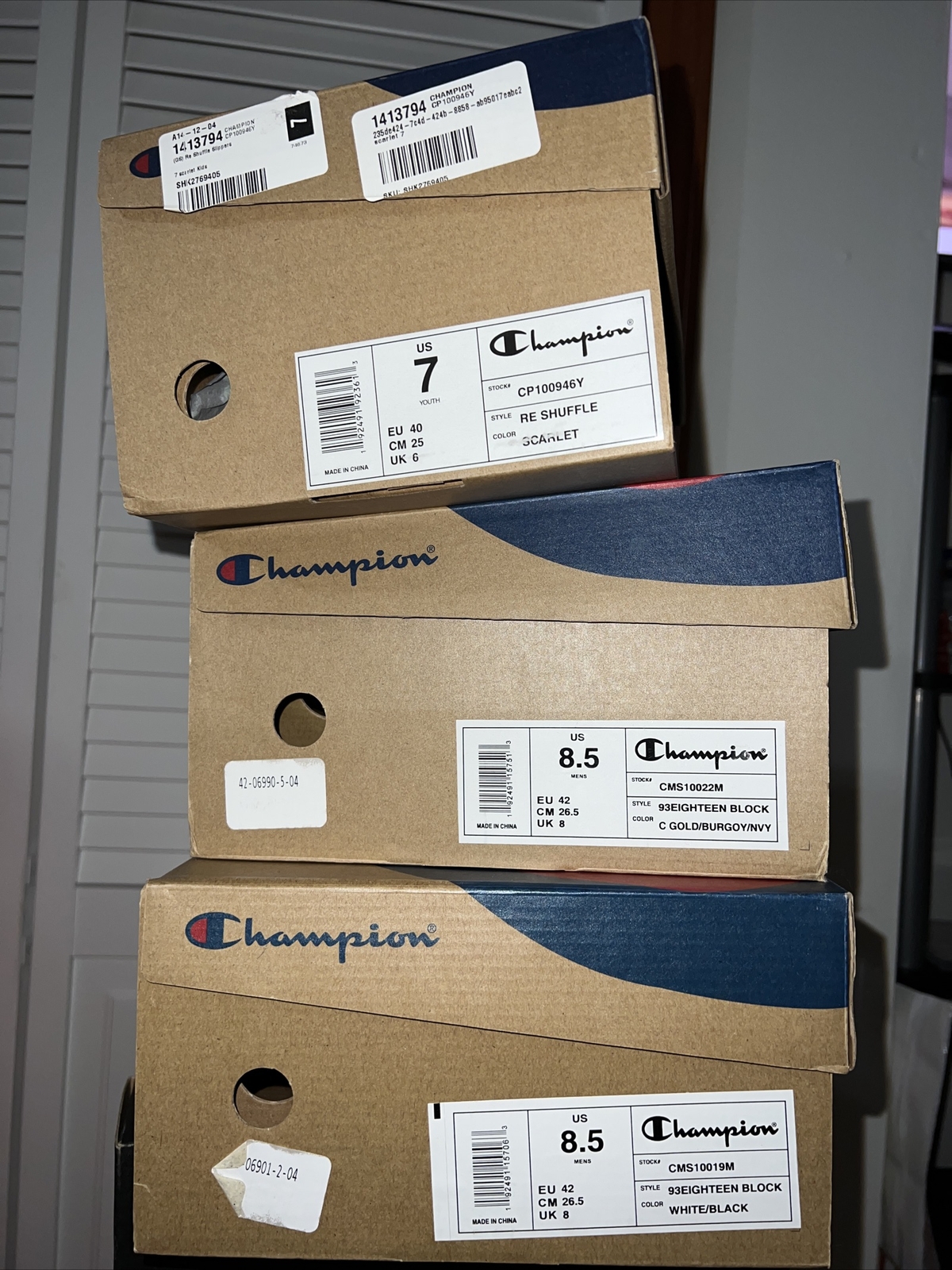 Empty NO SHOES x 30 NIKE JORDAN + CHAMPION UGG NORTH FACE 45 📦  🟰 LOT NIKE JORDAN CHAMPION UGG THE NORTH FACE Air Jordan 15 - фотография #3