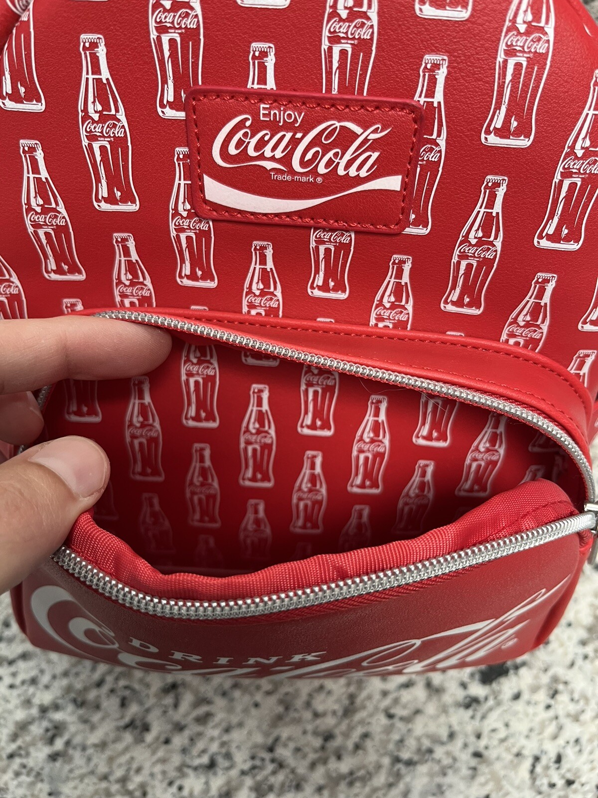 Rare Funko Coca Cola Mini Backpack Contour Bottle Red Coke HTF NWOT Coca-Cola - фотография #6