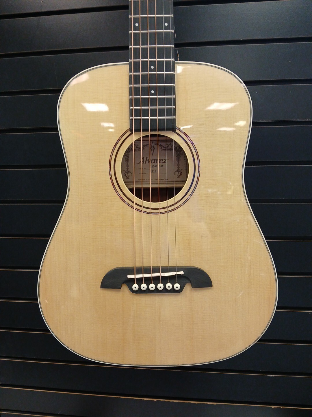 Alvarez RT26 Regent Series Travel Dreadnought - Natural Alvarez Alvarez RT26 Regent Series - фотография #2