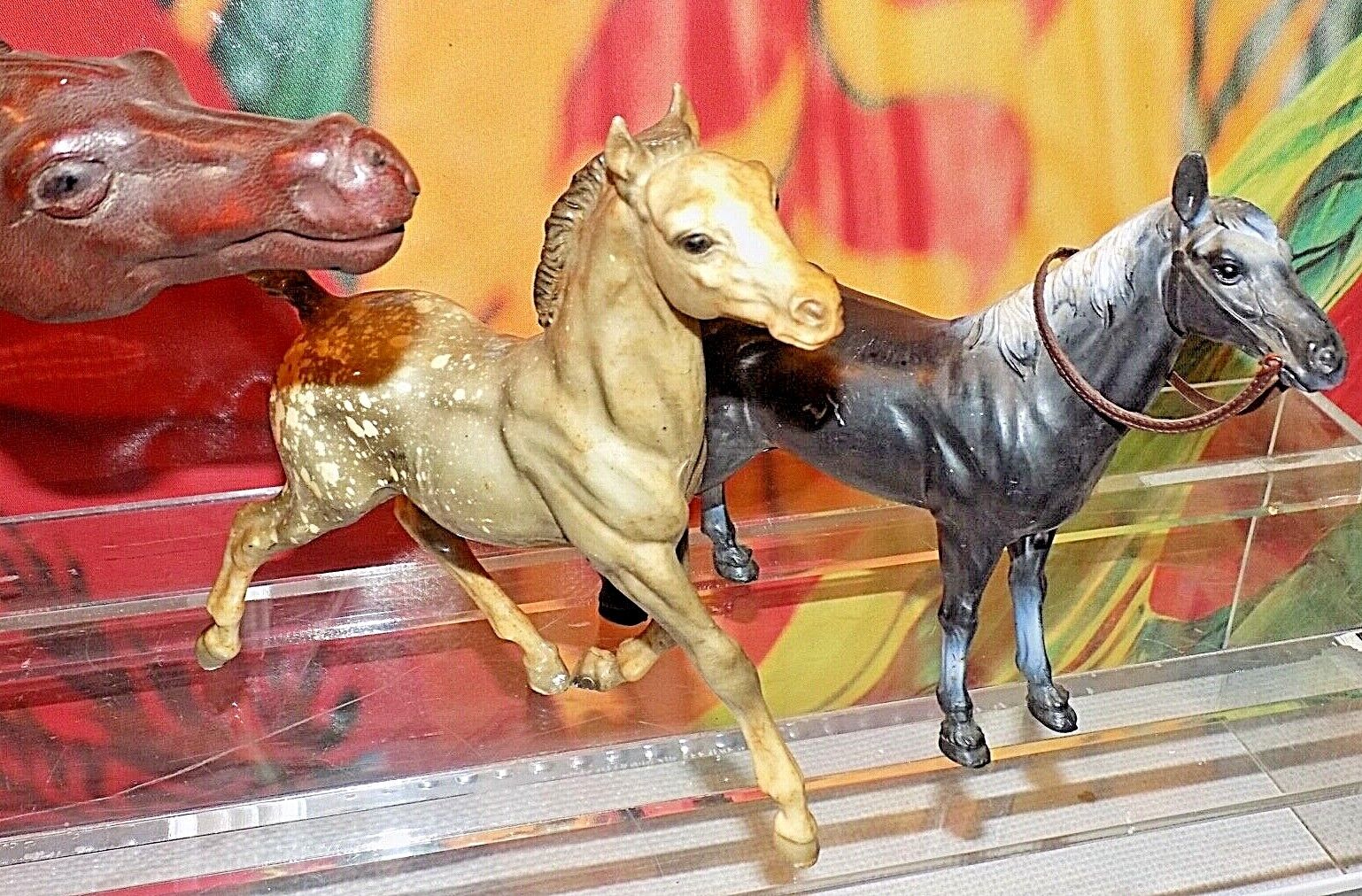 4 RARE ANTIQUE HORSE FIGURES LEATHER WRAPPED GLASS 16" (2) BREYER MOLOIN PLASTIC Без бренда - фотография #6