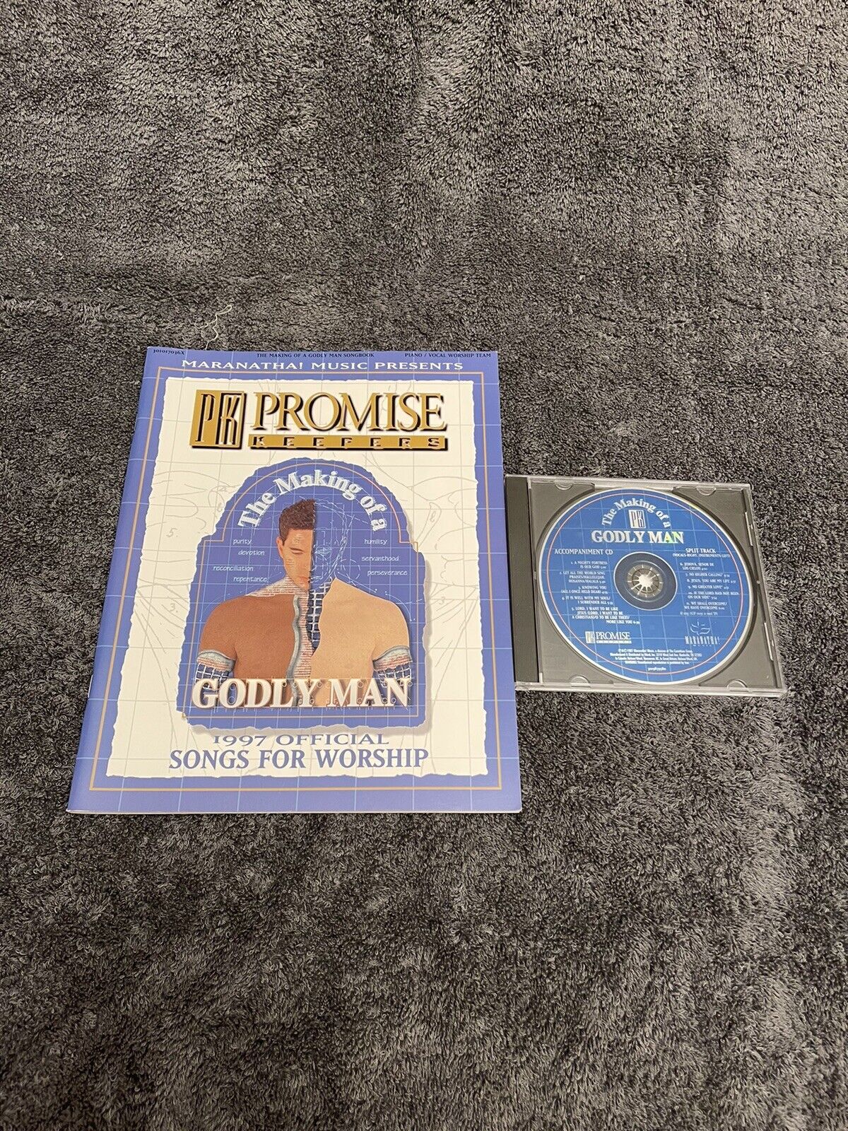 Promise Keepers The Making of a Godly Man Accompaniment CD & Songbook ©1997 OOP Без бренда