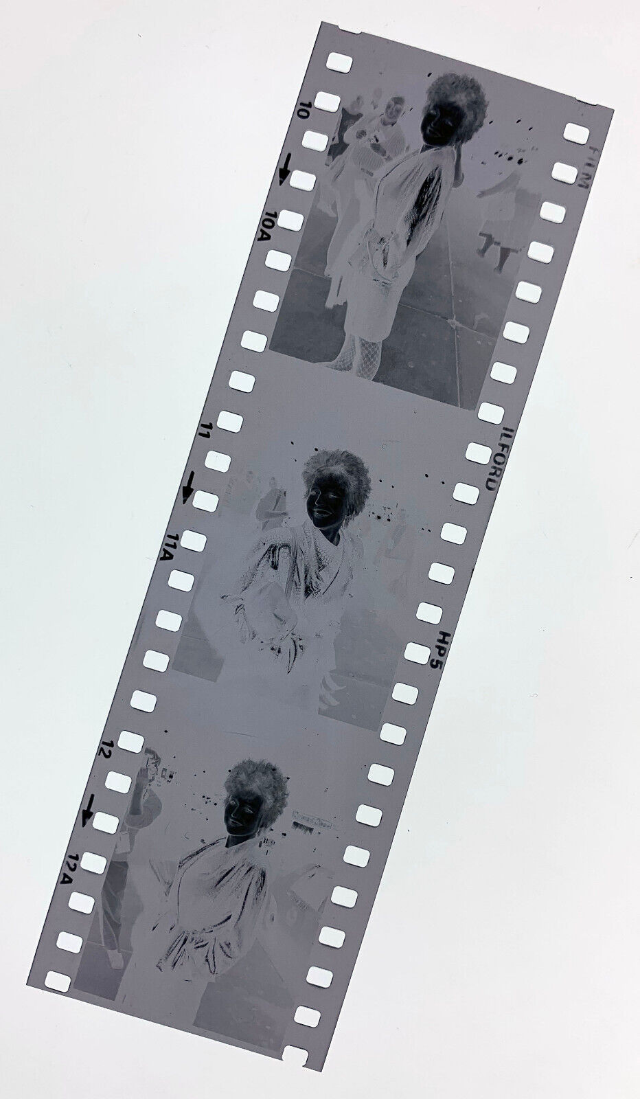 HANNA SCHYGULLA (LOT 3) 35MM NEGATIVES CANDID NYC (C. 1980s) GERMAN ACTRESS Без бренда - фотография #2