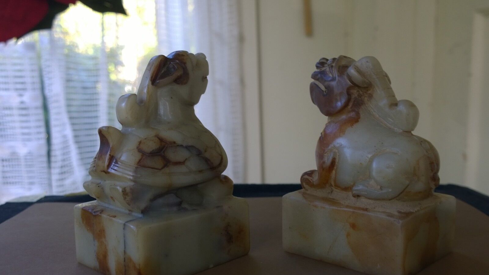 Group of Two Bixie Chop Seal Statues Carved of Hardstone Serpentine 488gr+399gr. Без бренда - фотография #3
