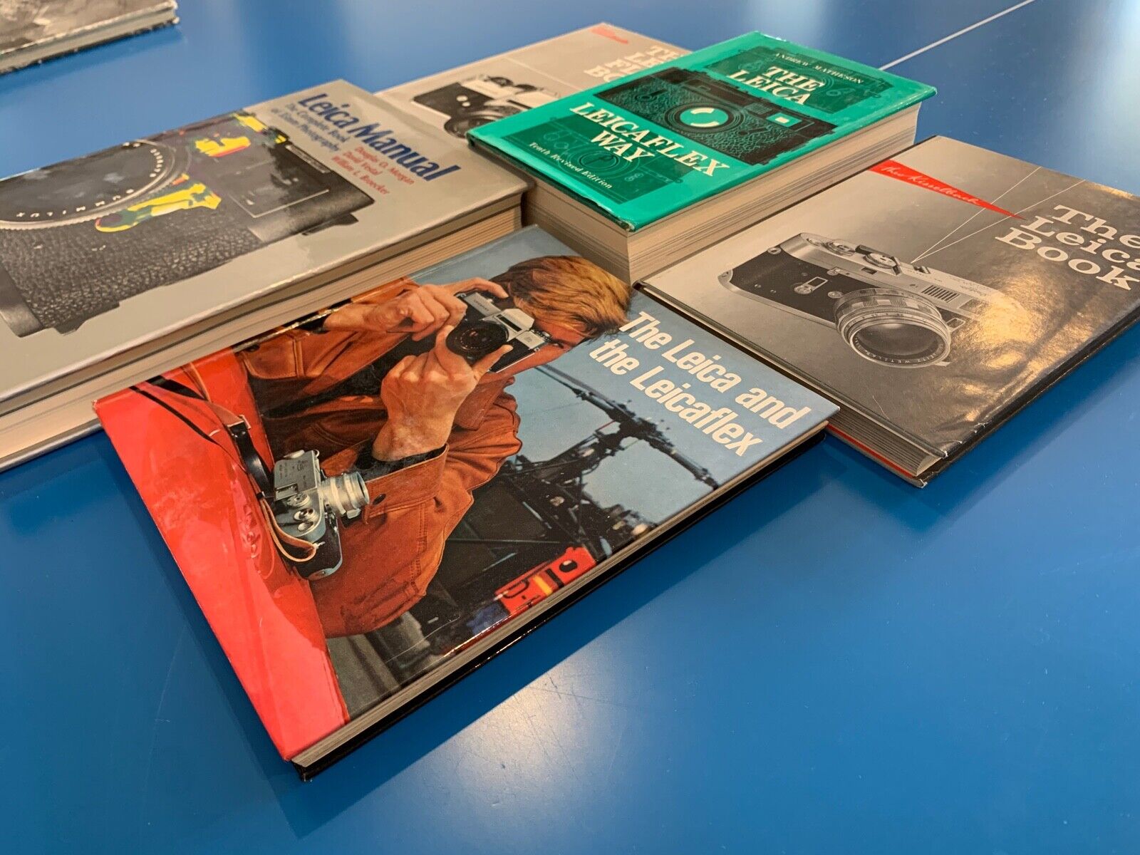 5 Book Collection: Leica Manual, Leicaflex, Photographers, Kisselbach, Matheson Без бренда Manual - фотография #3