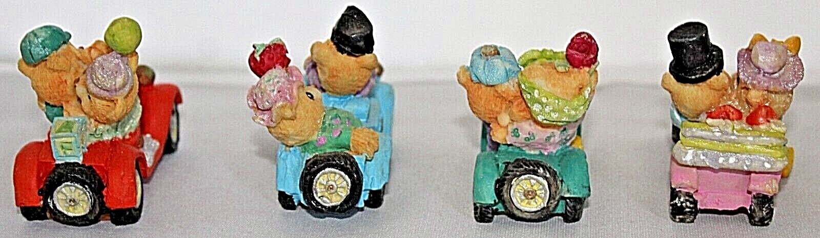 Vintage Set of 4 Hand Painted Polyresin Teddy Bear Couples in Cars Ornaments Unbranded - фотография #3