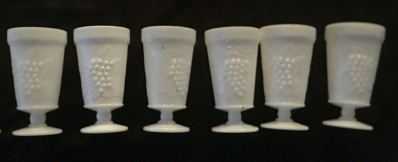VINTAGE Milk Glass Goblets 8 oz. GRAPES ON A VINE 6-Piece Set  Anchor Hocking - фотография #2