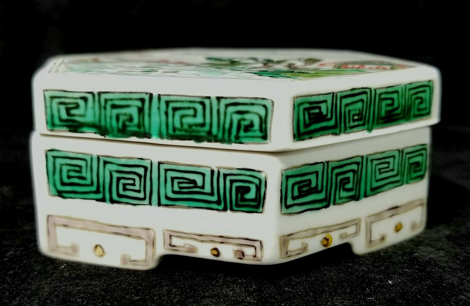 Antique Hand Painted River Scene On Hexagonal Porcelain Trinket Box China EXC Без бренда - фотография #3