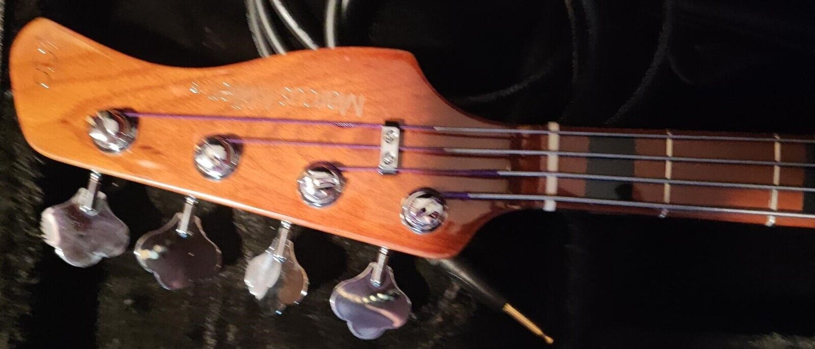 Brand New Rare Gold "SIRE MARCUS MILLER" V5 Passive Jazz Bass w/ Hardshell case "SIRE MARCUS MILLER" 2N22212410 - фотография #18